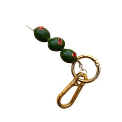 Llavero charm gilda aceitunas